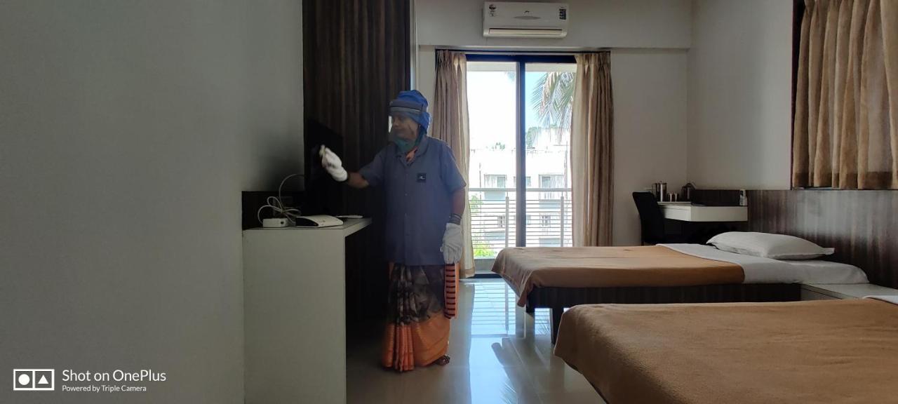 Aashiyana Inn Nashik Zewnętrze zdjęcie