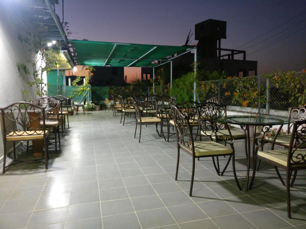 Aashiyana Inn Nashik Zewnętrze zdjęcie