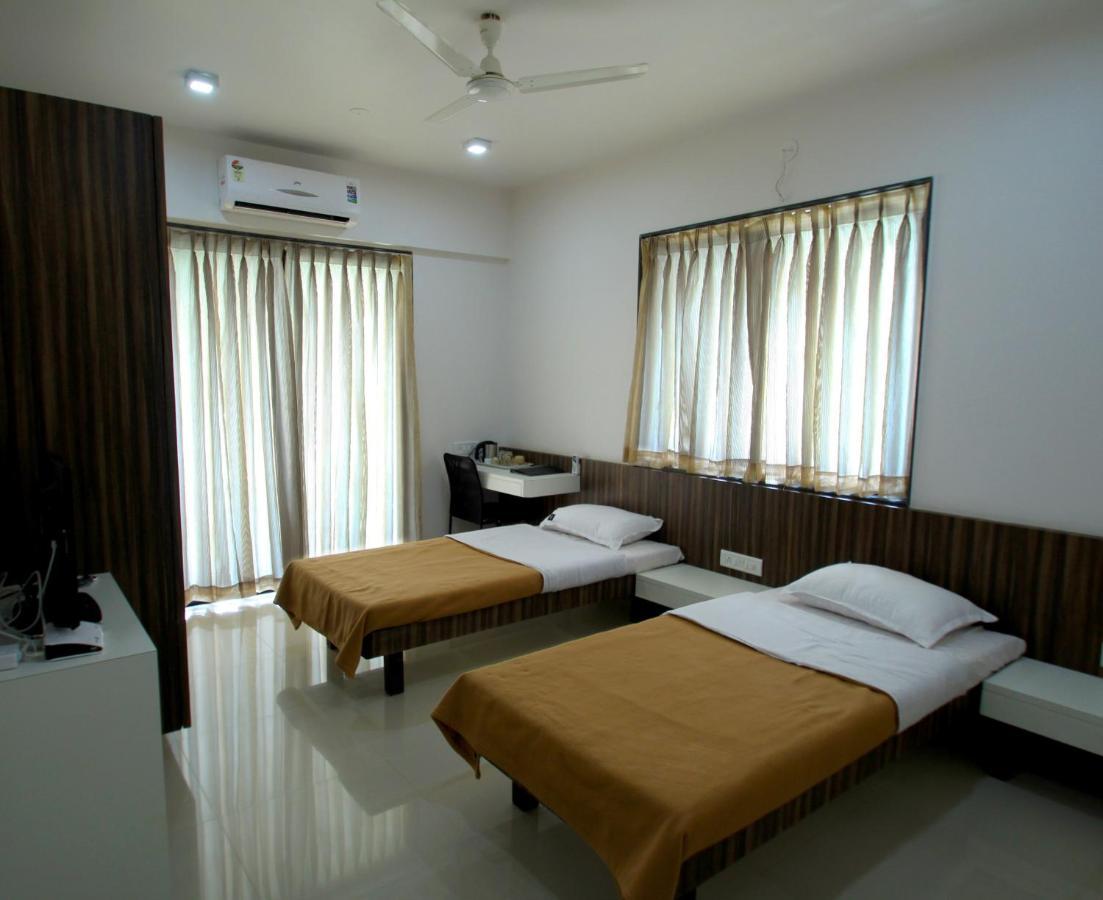 Aashiyana Inn Nashik Zewnętrze zdjęcie